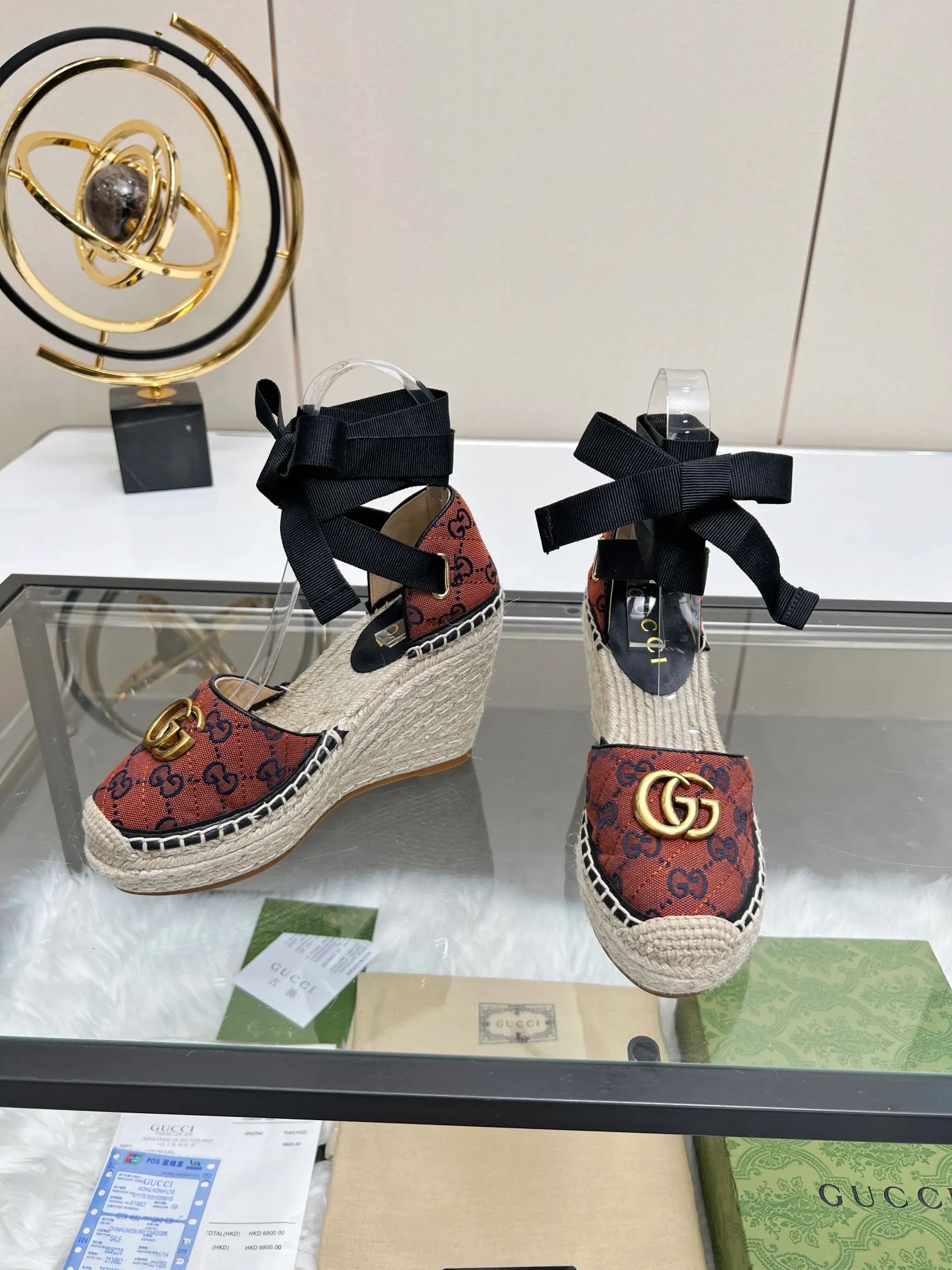 👟👟Ex-factory price 440👟👟 GUCCI wedge fisherman sandals, thick-soled straw, high-end quality, fabric: double G fabric, electric embroidery, lining: mixed sheepskin lining, yardage: 35 ~ 42, color: light blue. Dear new and old customers, the picture has been updated, please transfer the image to change. The upgraded version of the wedge heel currently has more than 40 colors. Transfer the image and sell it.